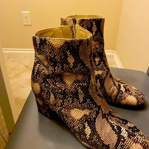Chinee Laundry Snake Skin Boots Size 10